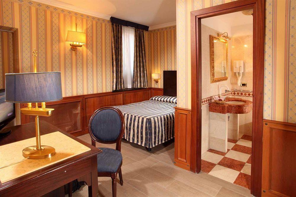 Hotel Del Corso Roma Exterior foto
